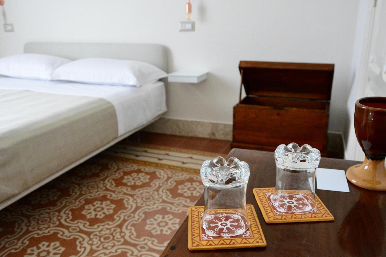 Domus Aleria Deluxe Rooms Sciacca Bagian luar foto